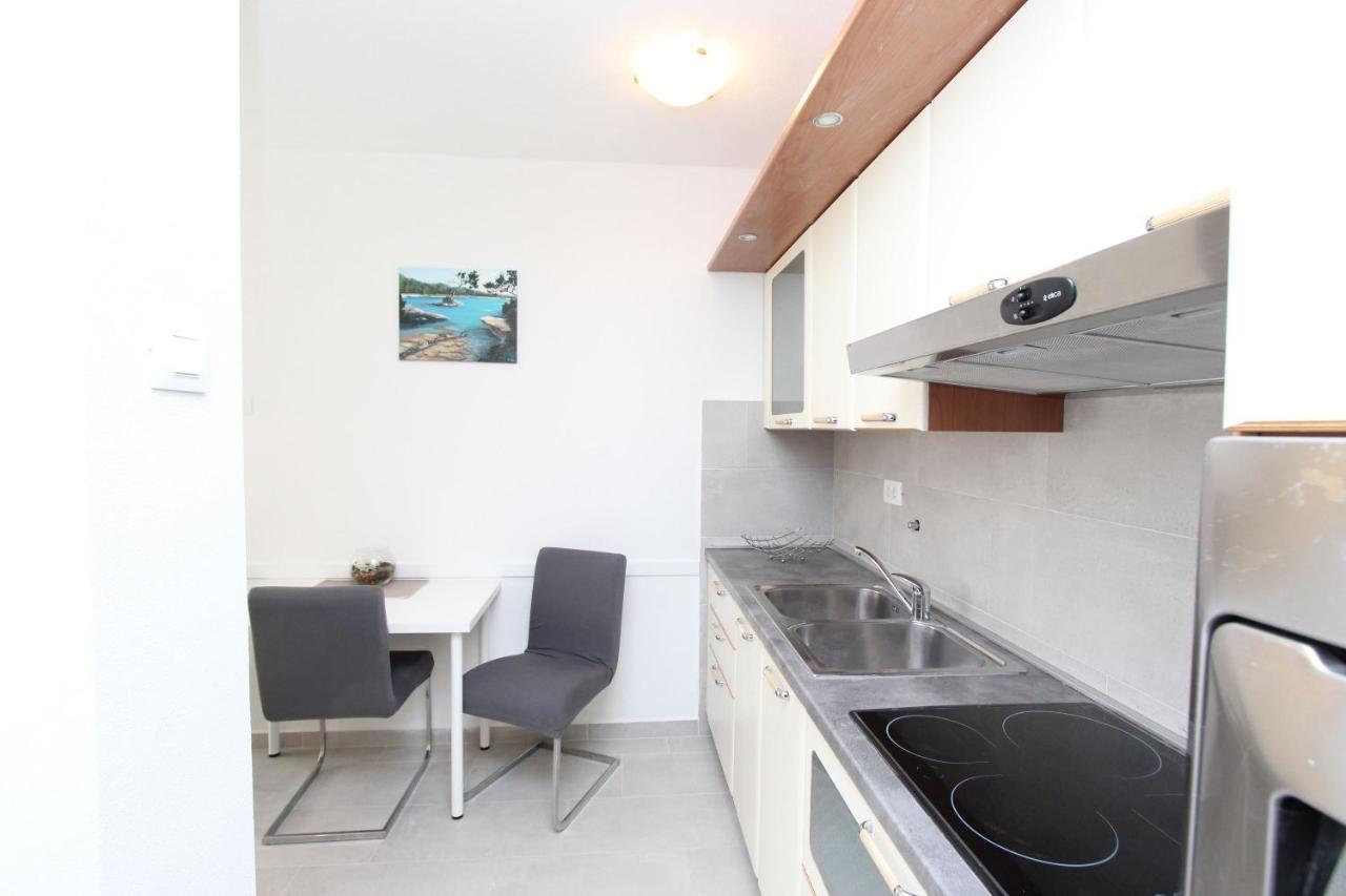 Apartment Stellina Ровин Екстериор снимка