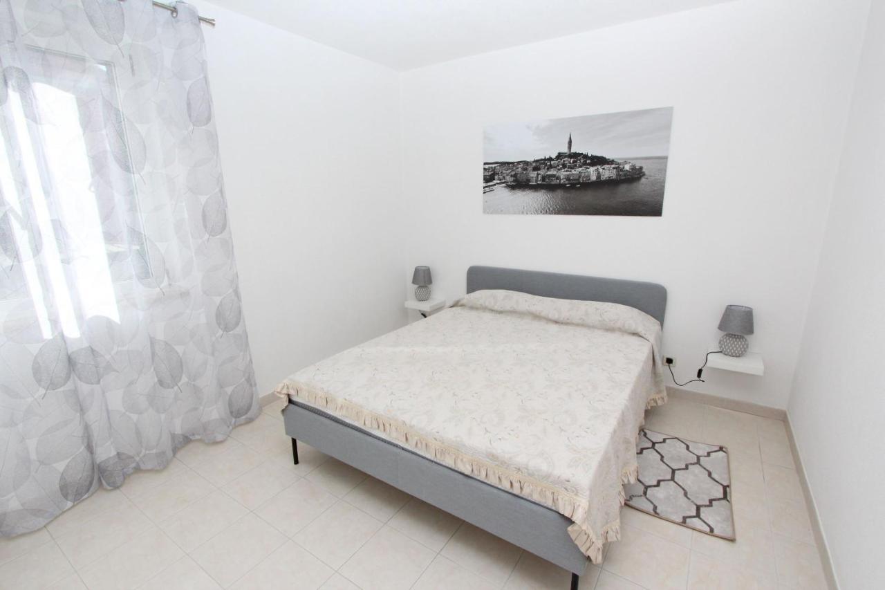 Apartment Stellina Ровин Екстериор снимка
