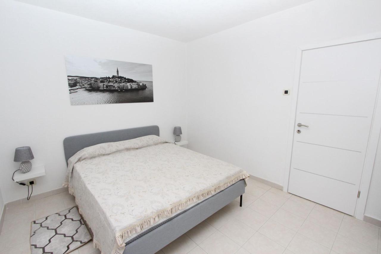 Apartment Stellina Ровин Екстериор снимка